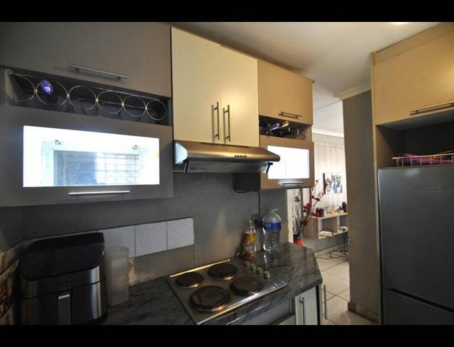 3 BEDROOM HOUSE FOR SALE IN DAWN PARK